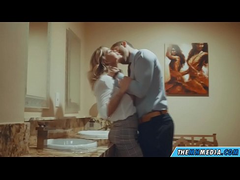 ❤️ Коли грудаста блондинка спокушає вас у громадському туалеті Якісний секс на uk.pornsos-com.ru ☑